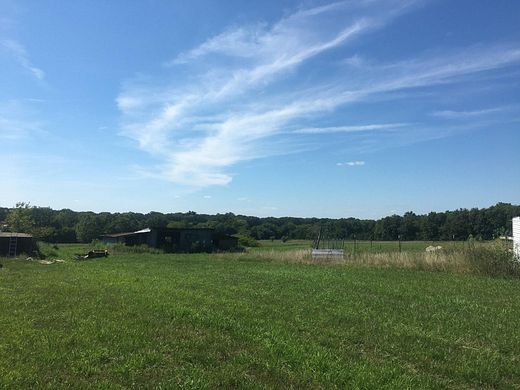 12.4 Acres of Recreational Land & Farm for Sale in Edgar Springs, Missouri
