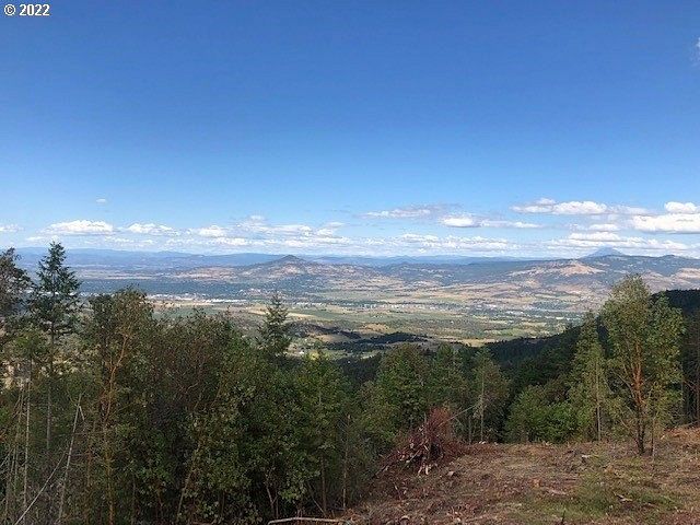 480 Acres of Land for Sale in Medford, Oregon
