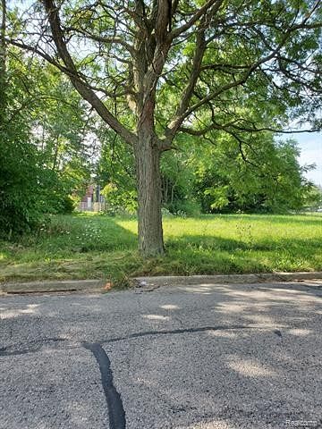 0.08 Acres of Residential Land for Sale in Grosse Pointe Farms, Michigan