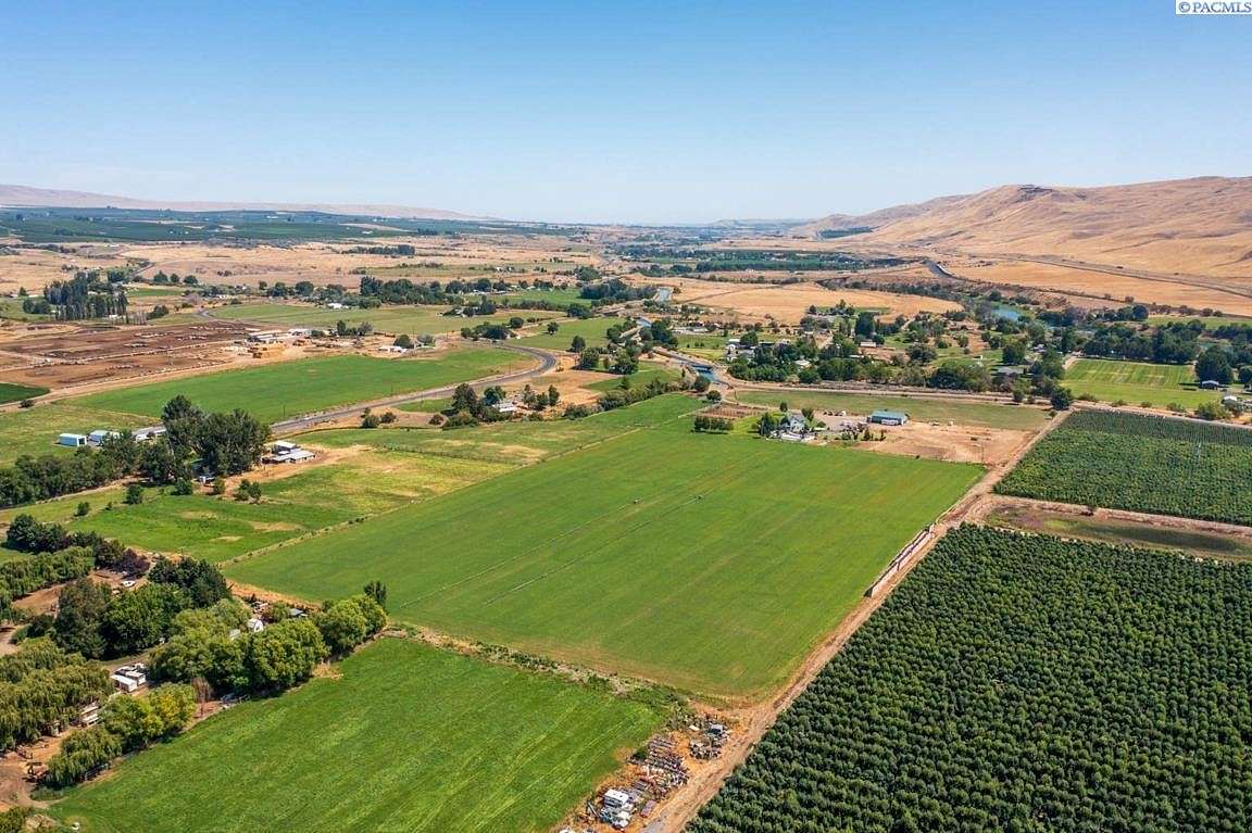 20 Acres of Agricultural Land for Sale in Prosser, Washington