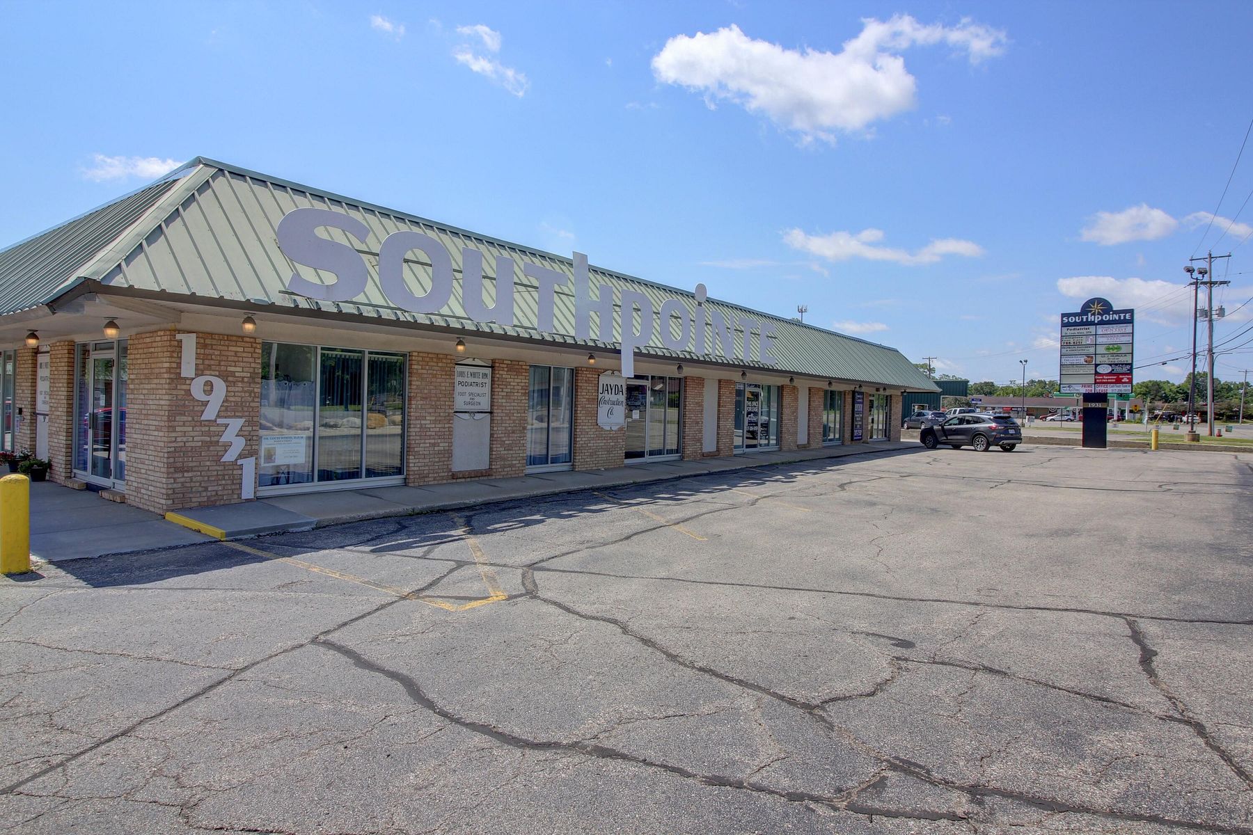 3.9 Acres of Improved Commercial Land for Sale in Jackson, Michigan