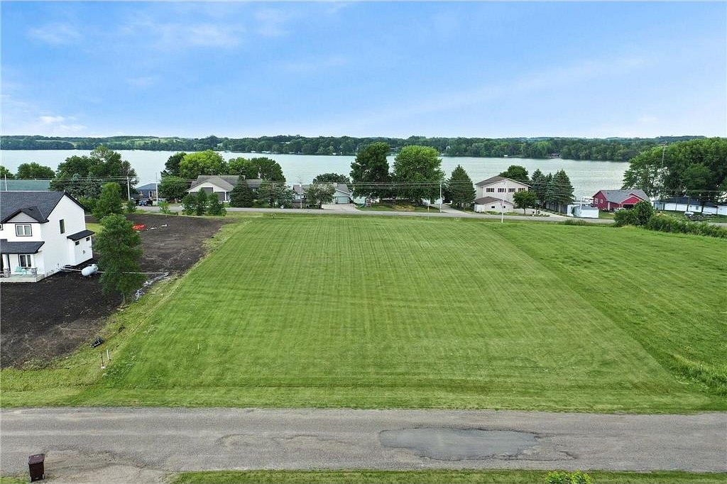 1 Acre of Residential Land for Sale in Le Center, Minnesota