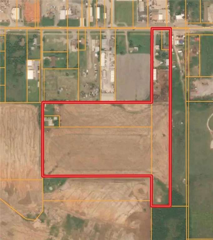 21 Acres of Commercial Land for Sale in El Reno, Oklahoma