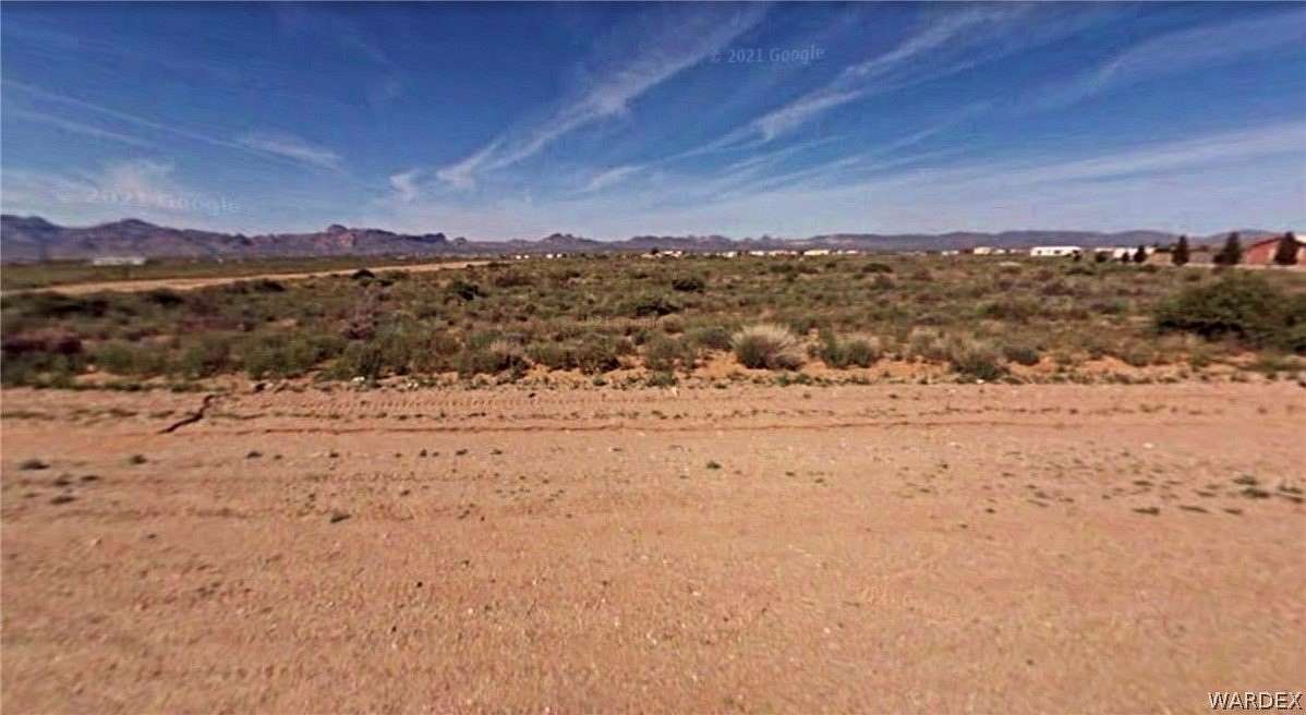 4.33 Acres of Land for Sale in Golden Valley, Arizona