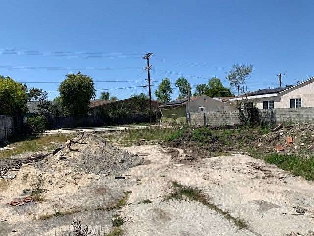 0.143 Acres of Land for Sale in North Hollywood, California