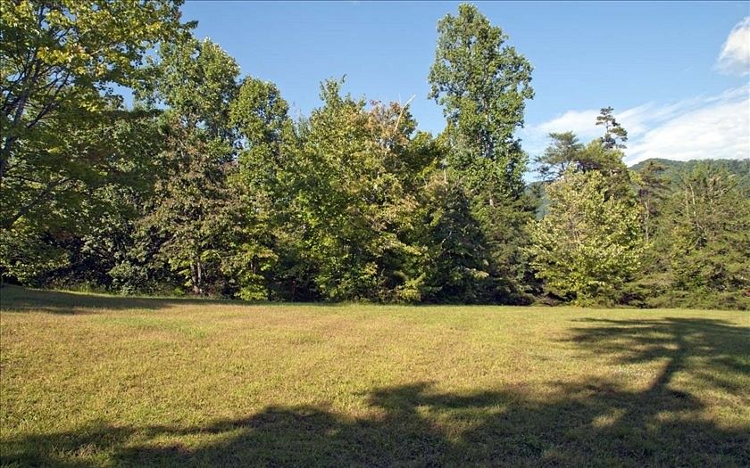 0.8 Acres of Residential Land for Sale in Hayesville, North Carolina