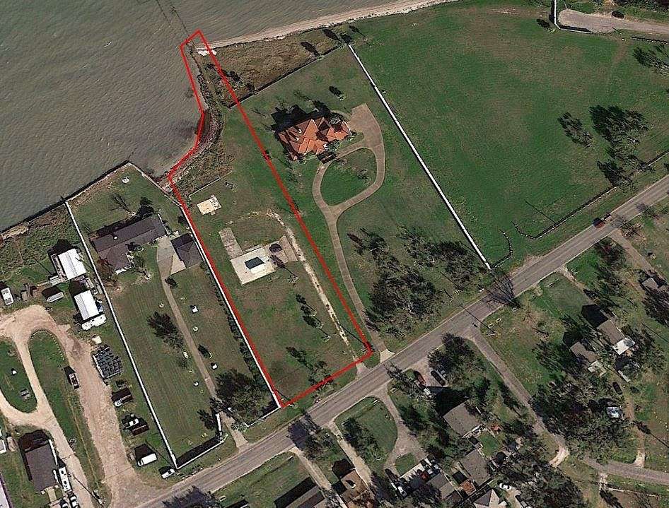 1.3 Acres of Residential Land for Sale in Rockport, Texas