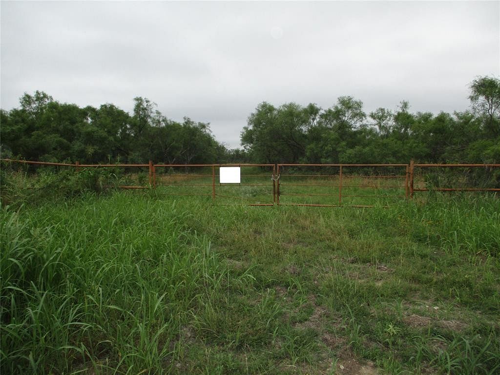13.6 Acres of Land for Sale in Bluegrove, Texas