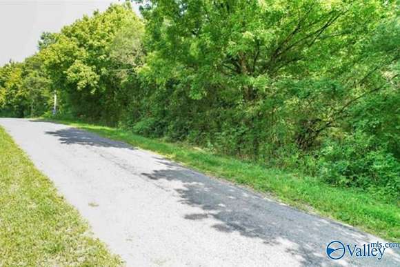 1.5 Acres of Residential Land for Sale in Vinemont, Alabama