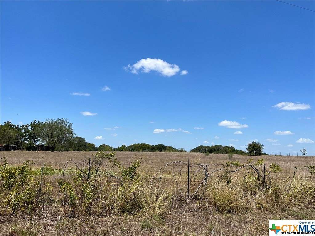 1.16 Acres of Residential Land for Sale in Shiner, Texas