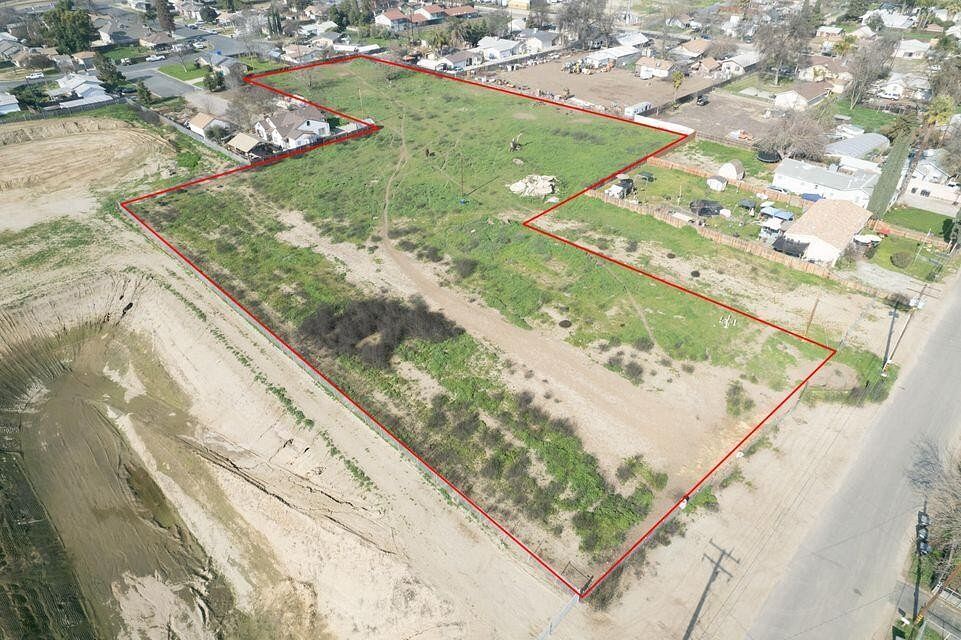 2.9 Acres of Residential Land for Sale in Visalia, California