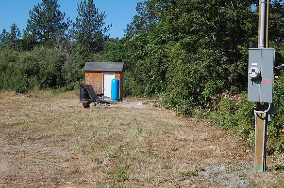 1.1 Acres of Residential Land for Sale in Grants Pass, Oregon