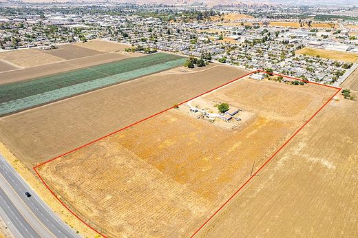 15.4 Acres of Land for Sale in Hollister, California