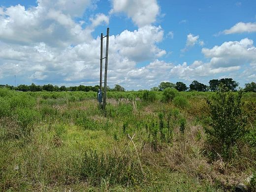 15.8 Acres of Land for Sale in Angleton, Texas