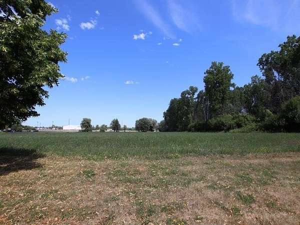 6 Acres of Commercial Land for Sale in Fond du Lac, Wisconsin