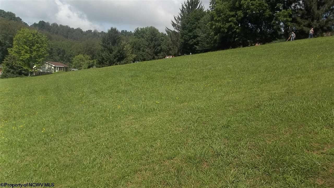 1 Acre of Residential Land for Sale in Buckhannon, West Virginia