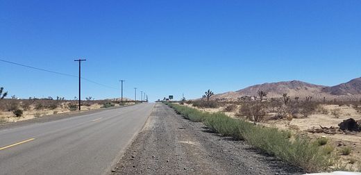 4.667 Acres of Land for Sale in Lancaster, California