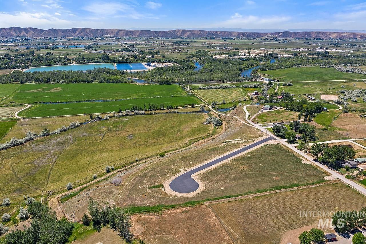 1.1 Acres of Land for Sale in Emmett, Idaho