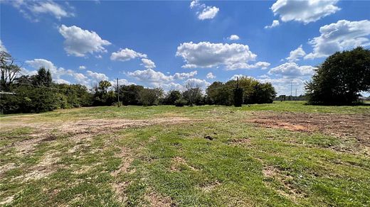 4.5 Acres of Improved Mixed-Use Land for Sale in Farmington, Missouri