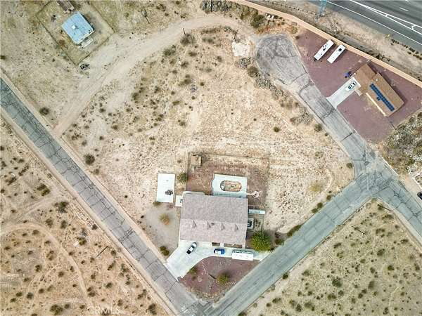 2.5 Acres of Residential Land with Home for Sale in Barstow, California
