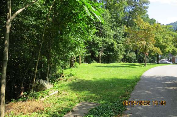 1.3 Acres of Land for Sale in Harlan, Kentucky