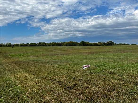 5.3 Acres of Land for Sale in Ozawkie, Kansas