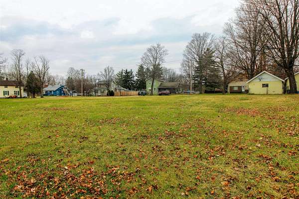 1.29 Acres of Land for Sale in Eaton Rapids, Michigan