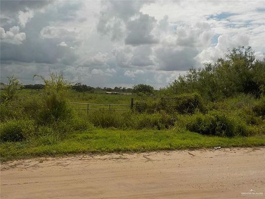 4.8 Acres of Land for Sale in Monte Alto, Texas