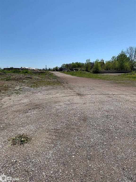 4.6 Acres of Land for Sale in Centerville, Iowa
