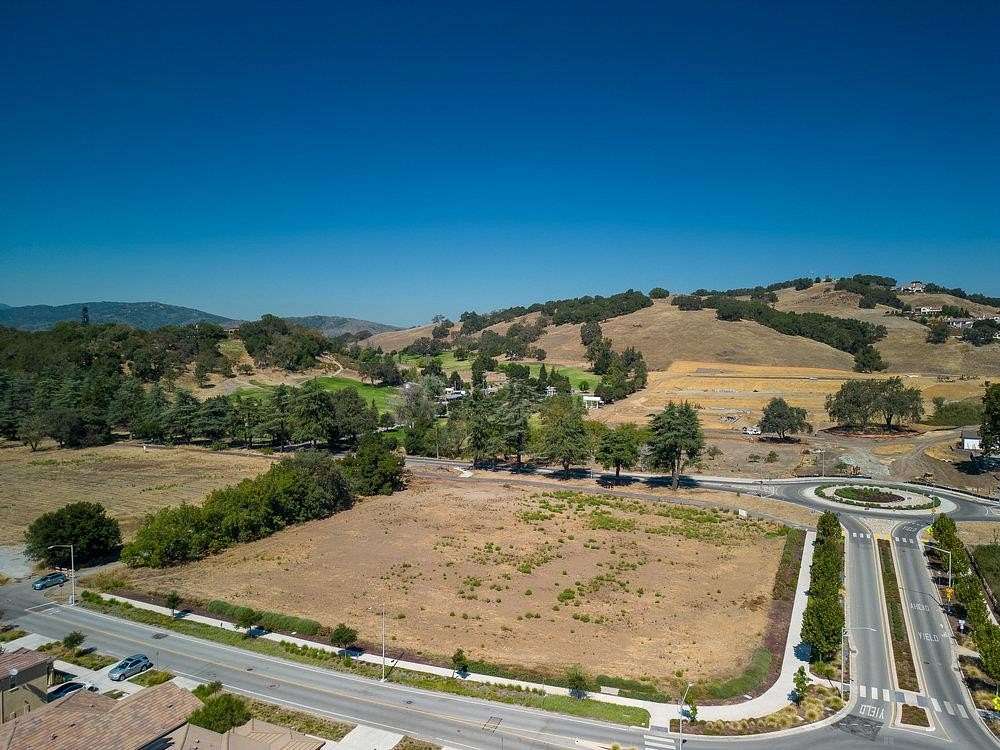 3.39 Acres of Commercial Land for Sale in Gilroy, California