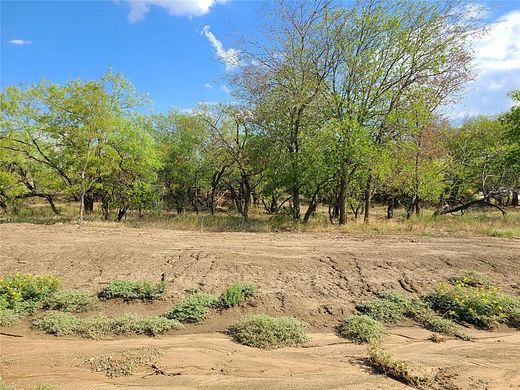 1 Acre of Residential Land for Sale in Joshua, Texas