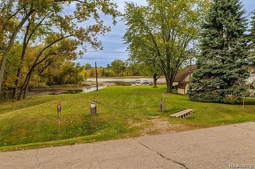 0.37 Acres of Residential Land for Sale in Fenton, Michigan
