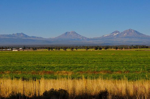 2.2 Acres of Land for Sale in Sisters, Oregon
