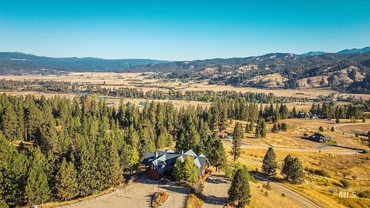 8.4 Acres of Land with Home for Sale in Garden Valley, Idaho