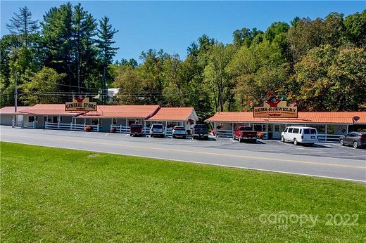 2.9 Acres of Improved Commercial Land for Sale in Spruce Pine, North Carolina