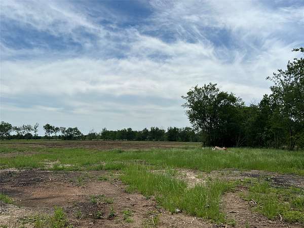 10.1 Acres of Mixed-Use Land for Sale in Sulphur Springs, Texas