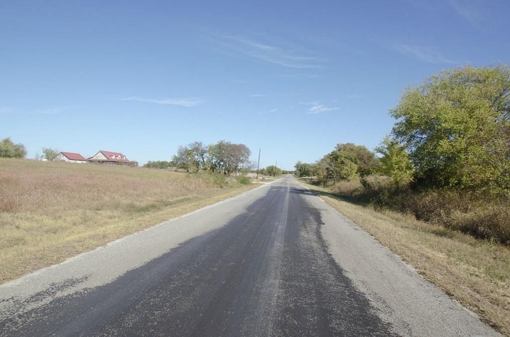 10 Acres of Residential Land for Sale in Denison, Texas