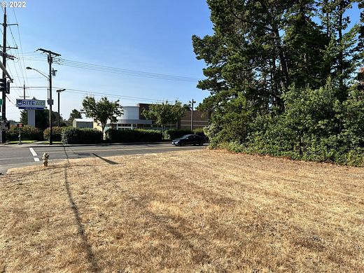 0.71 Acres of Commercial Land for Sale in Florence, Oregon