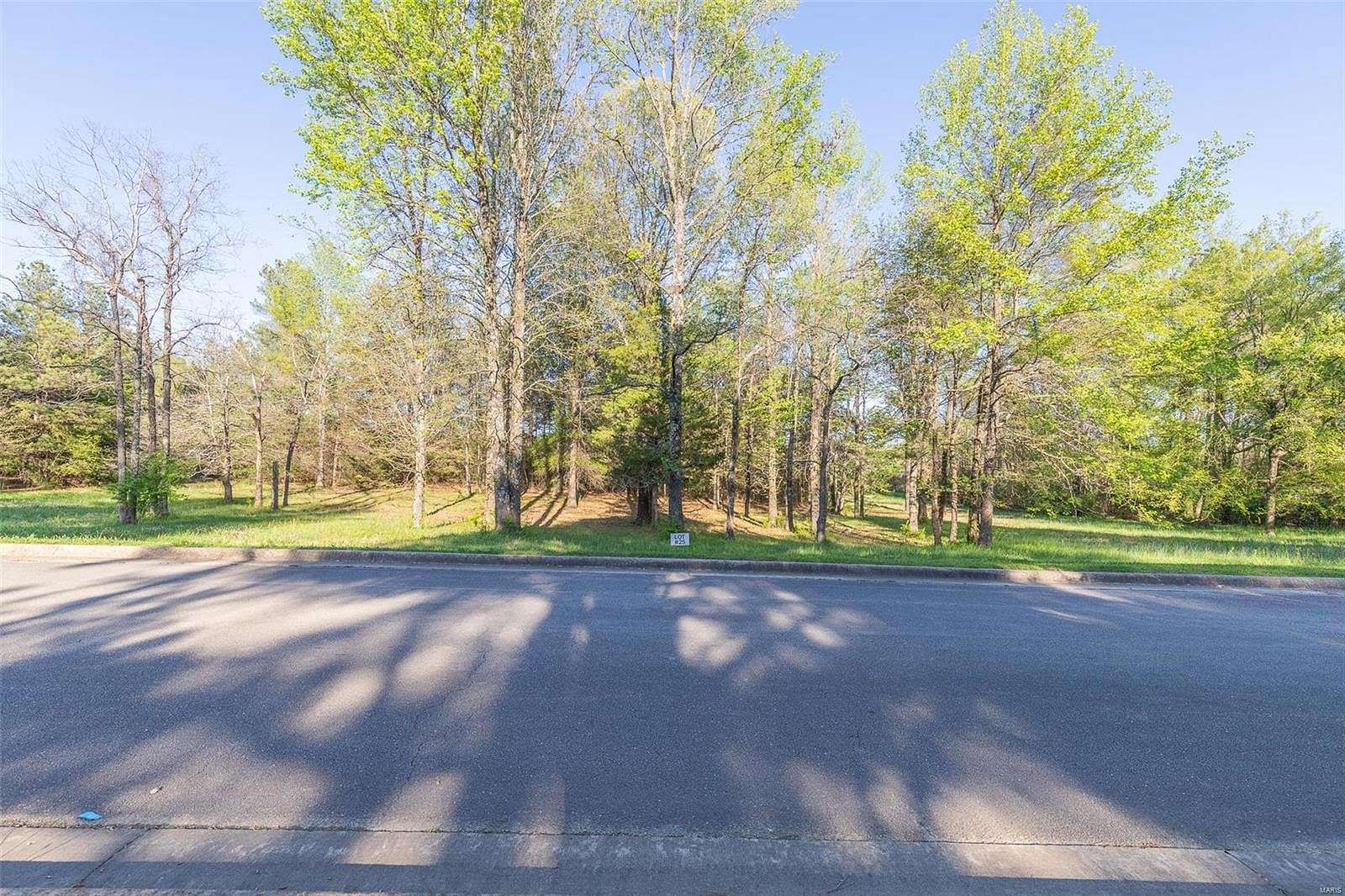 0.9 Acres of Residential Land for Sale in Poplar Bluff, Missouri