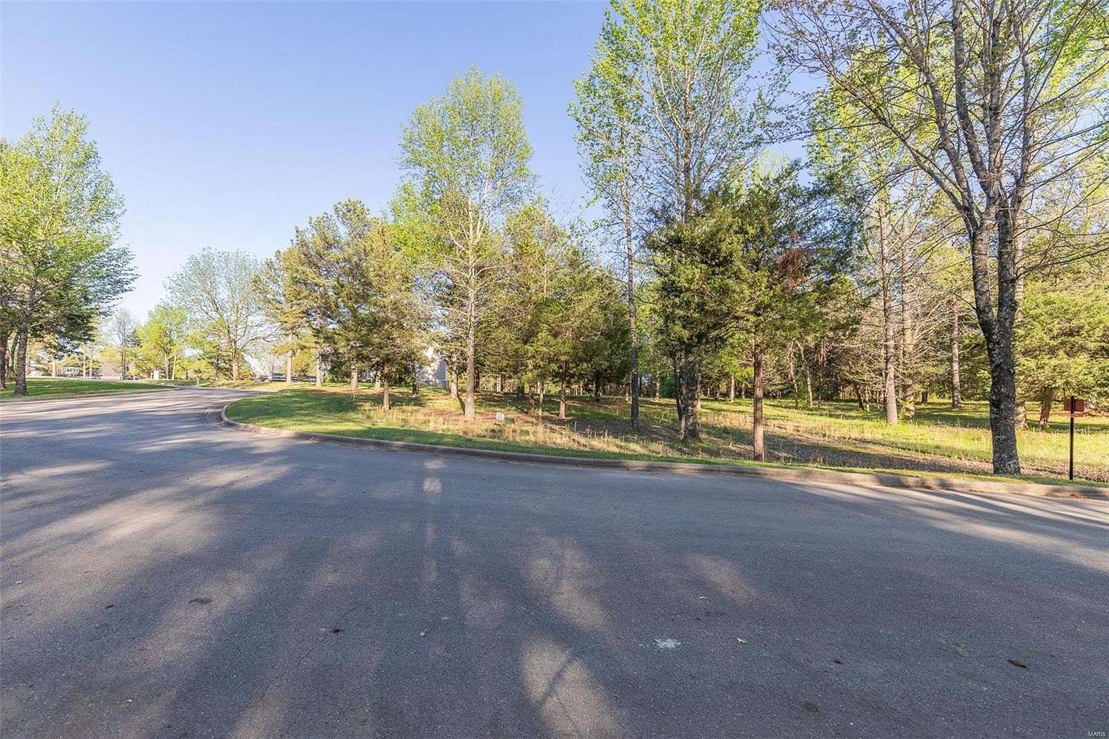 1.04 Acres of Residential Land for Sale in Poplar Bluff, Missouri