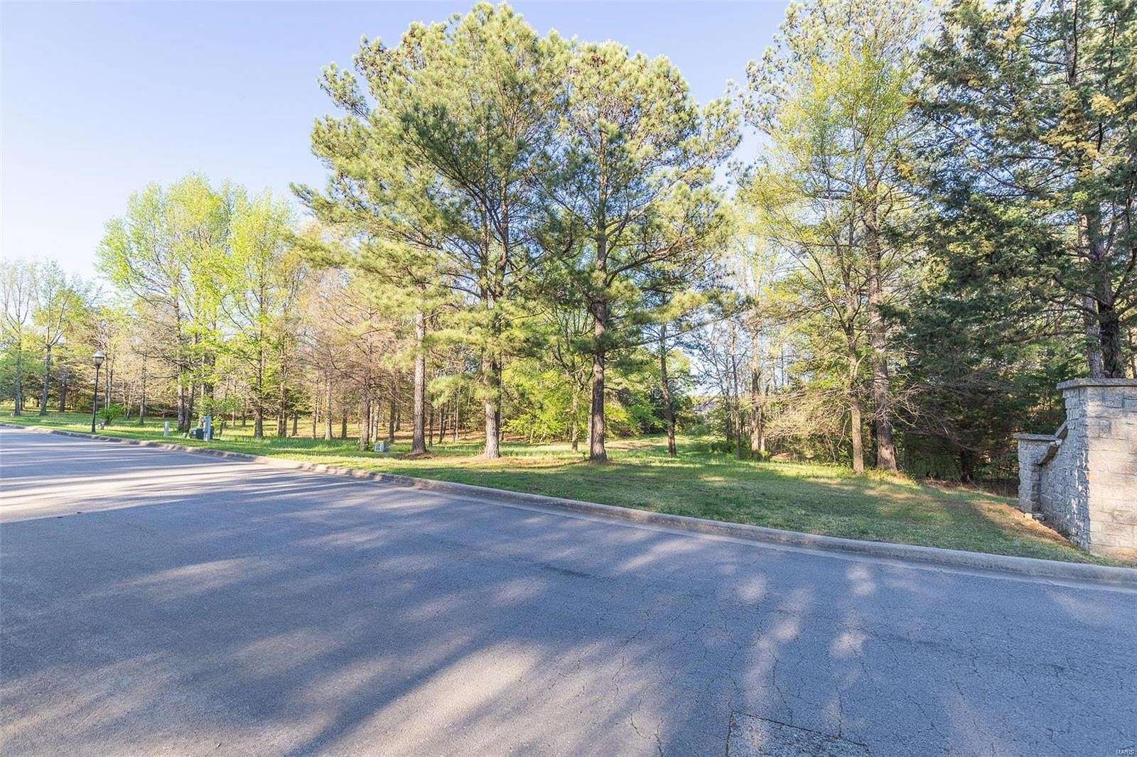 0.87 Acres of Residential Land for Sale in Poplar Bluff, Missouri