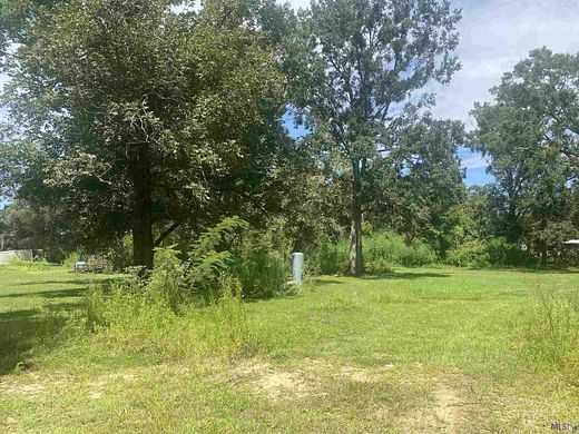4.7 Acres of Residential Land for Sale in Gonzales, Louisiana