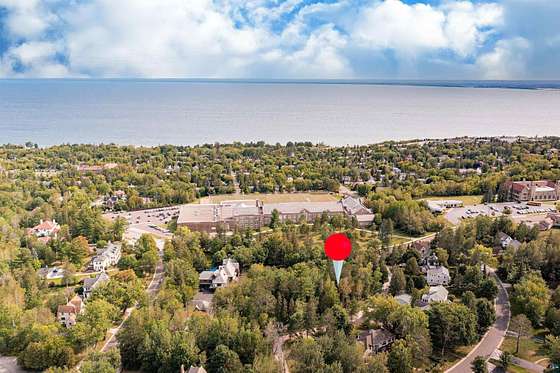 1.1 Acres of Residential Land for Sale in Duluth, Minnesota