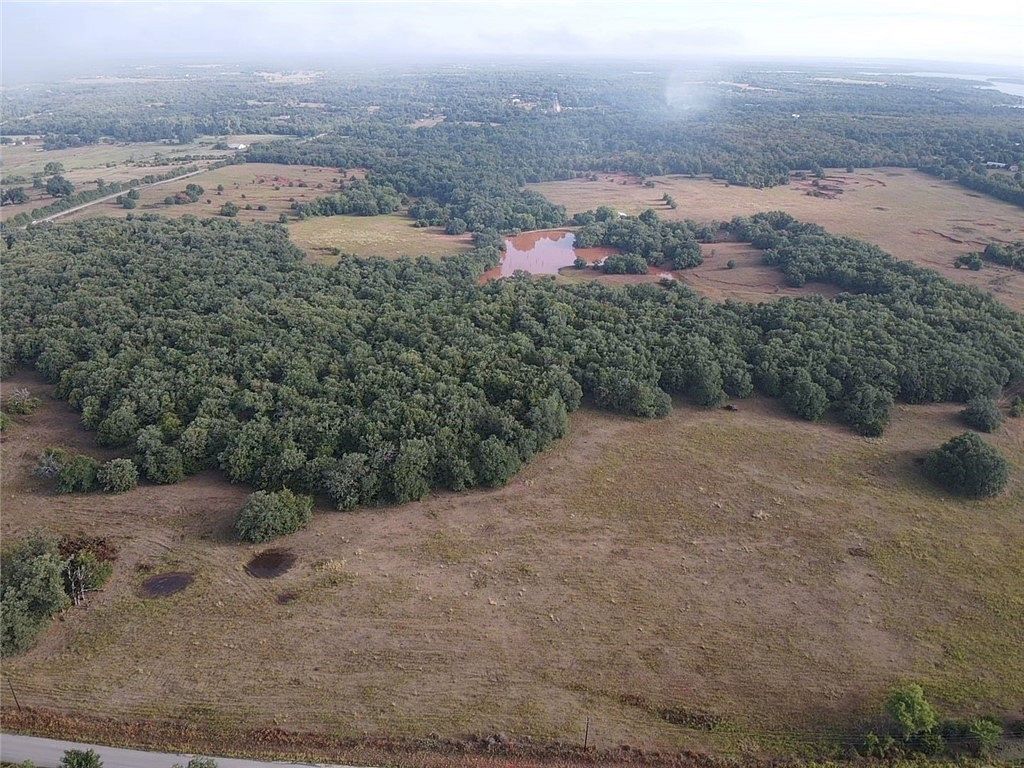 7.6 Acres of Residential Land for Sale in Bethel Acres, Oklahoma
