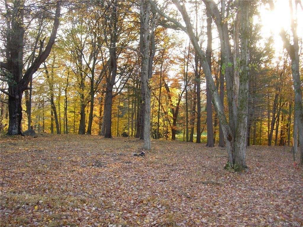 2.6 Acres of Residential Land for Sale in New Canaan, Connecticut