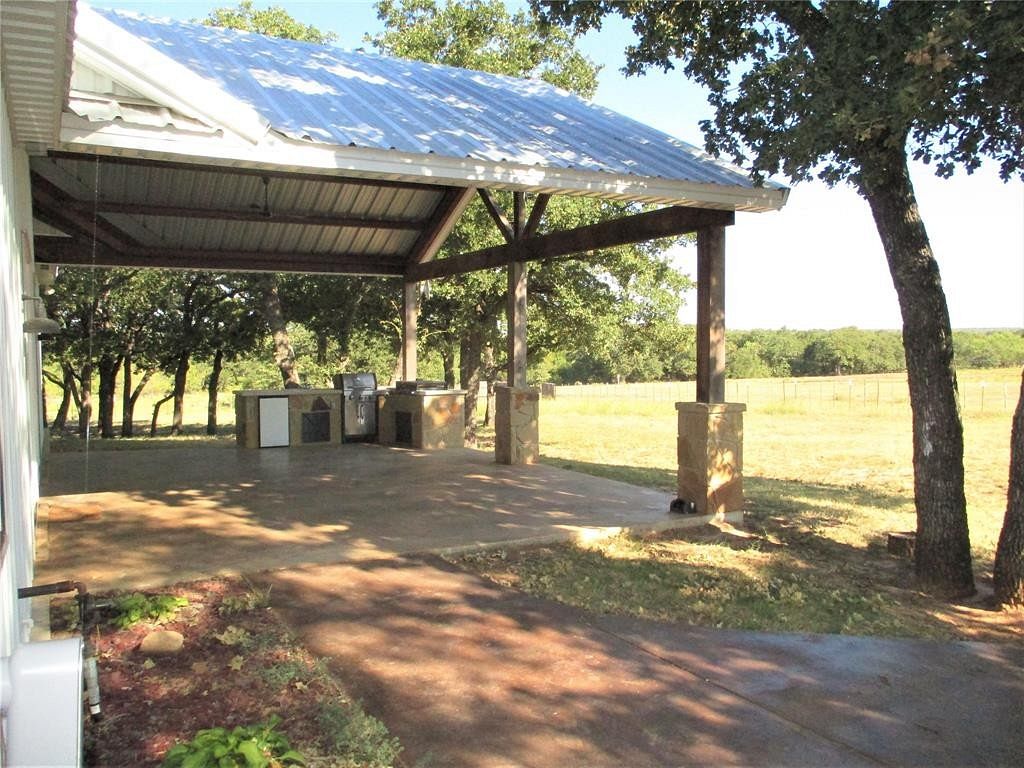 23 Acres of Land with Home for Sale in Perrin, Texas
