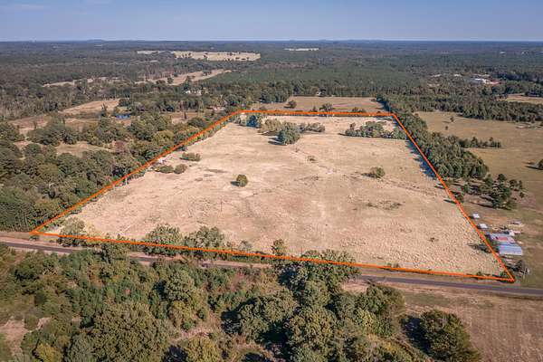 38.6 Acres of Recreational Land & Farm for Sale in Hawkins, Texas