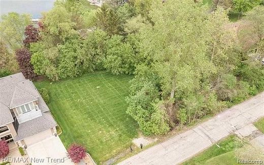 0.48 Acres of Residential Land for Sale in West Bloomfield, Michigan
