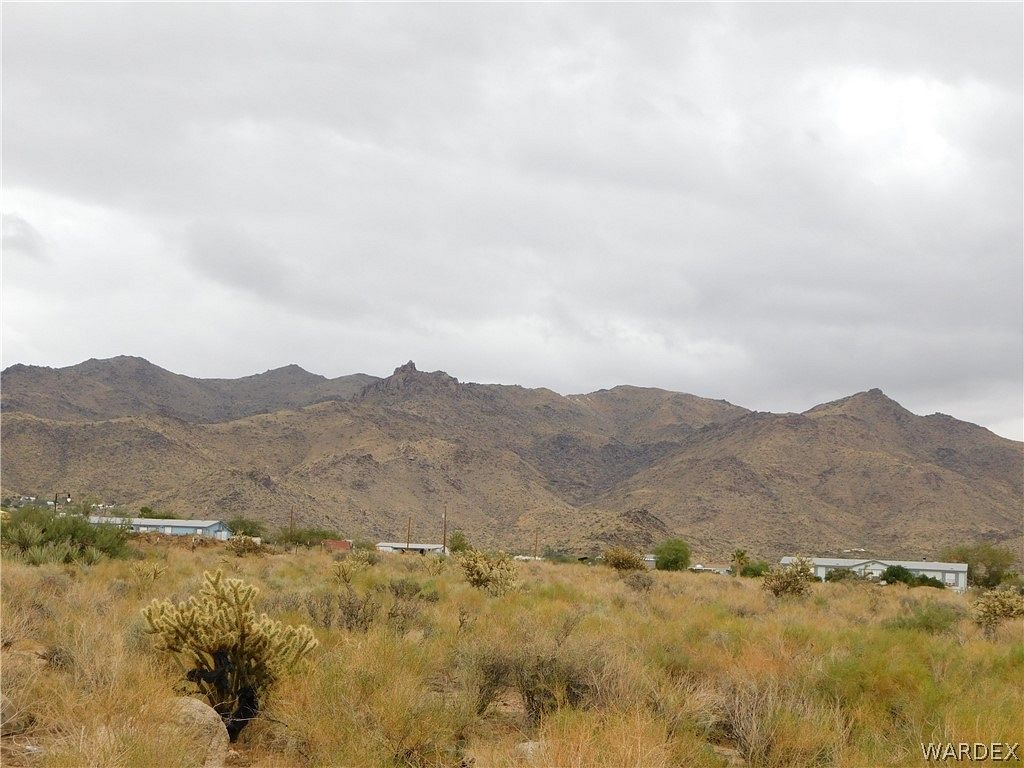 1.17 Acres of Land for Sale in Golden Valley, Arizona