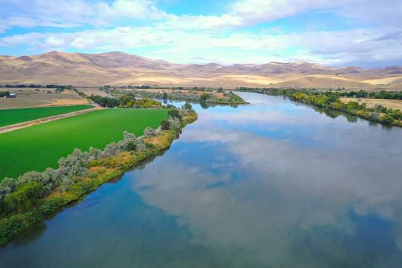 96 Acres of Land with Home for Sale in Huntington, Oregon